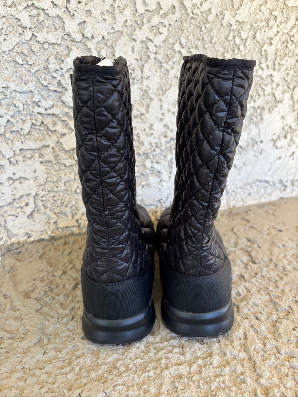 The North Face Black Quilted Thermoball Button-Up Boot - Women's Size 11 - Picture 4 of 8